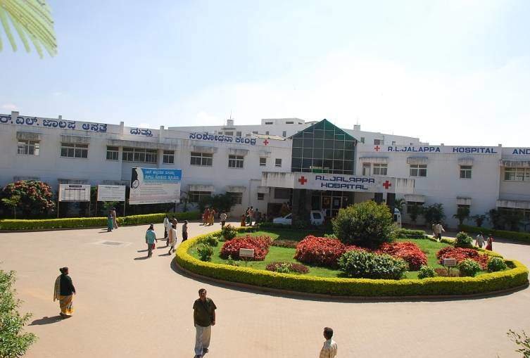 Kolar sees first Covid death 7 RL Jalappa Hospital
