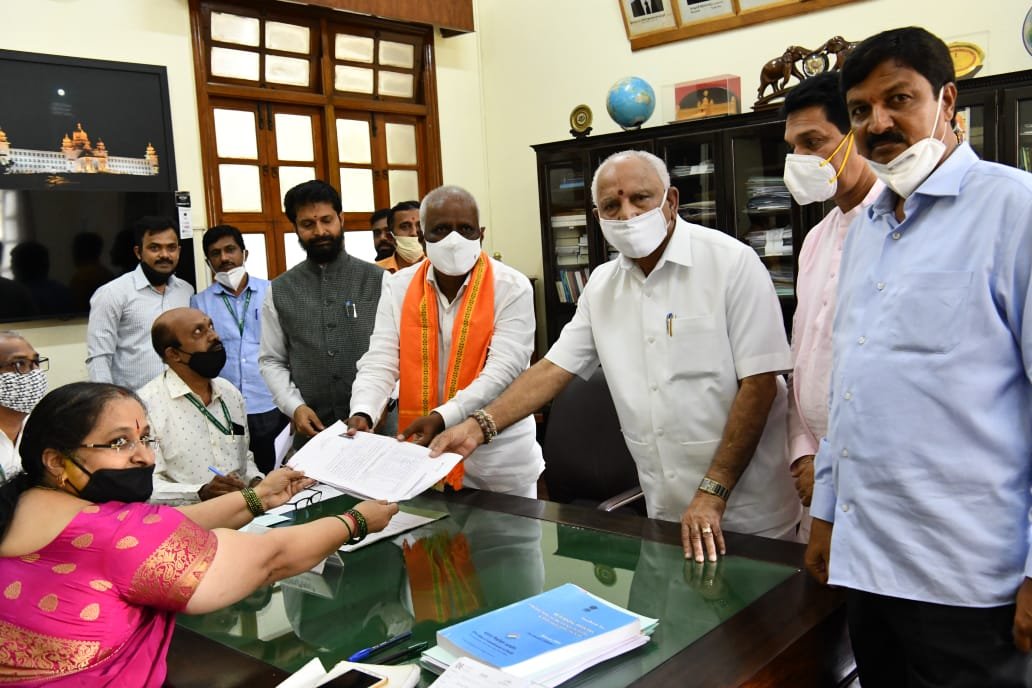 Eranna Kadadi filing nomination for Rajya Sabha