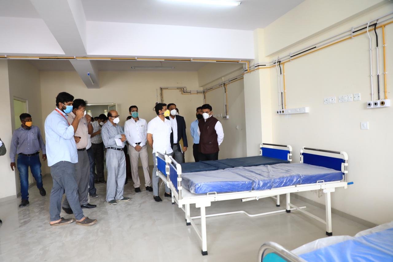 Full-fledged Covid hospital in Shivajinagar soon: Minister 1 Dr K Sudhakar visit to Broadway Hospital in Shivajinagar