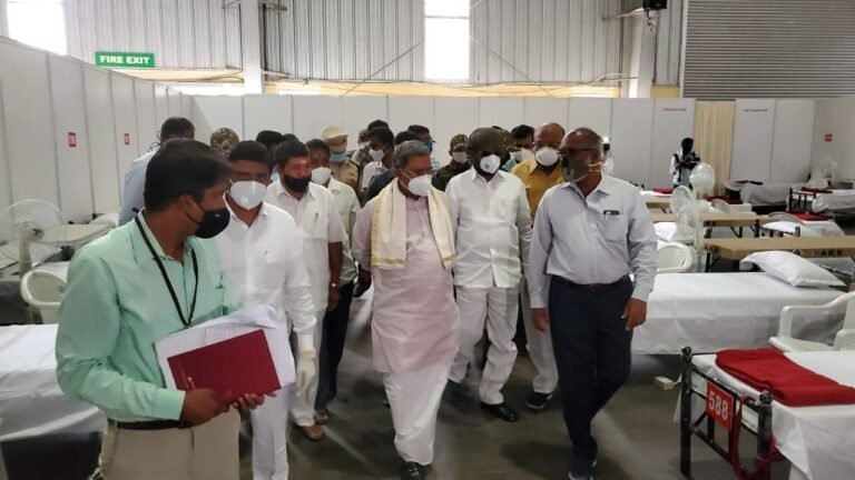 Watch Congress opposition leader Siddaramaiah making allegation against Chief Minister BS Yediyurappa government in covid procurement live... 8 Siddaramaiah at BIEC