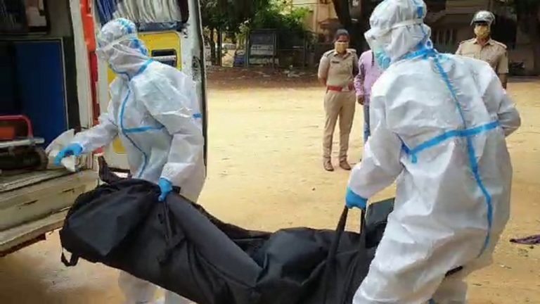 Body in park leads to Covid panic 1 man-died-in-park-bengaluru-768x432