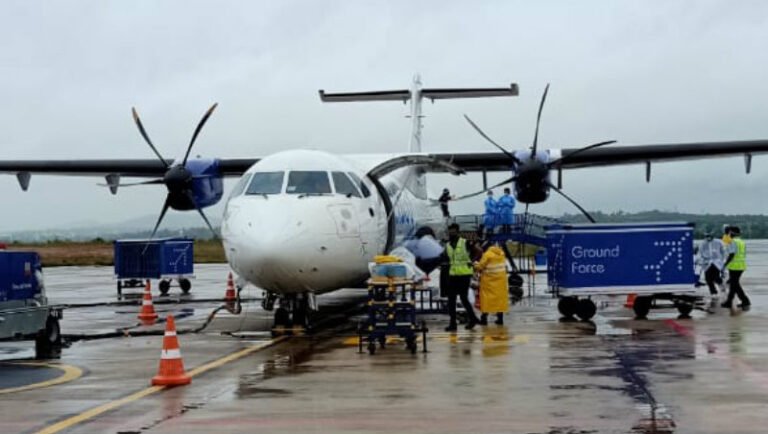 Kochi-Bengaluru flight receives bomb threat, passengers offloaded at Kochi airport 7 Hubbali: Indigo flight MP Anantkumar Hegde