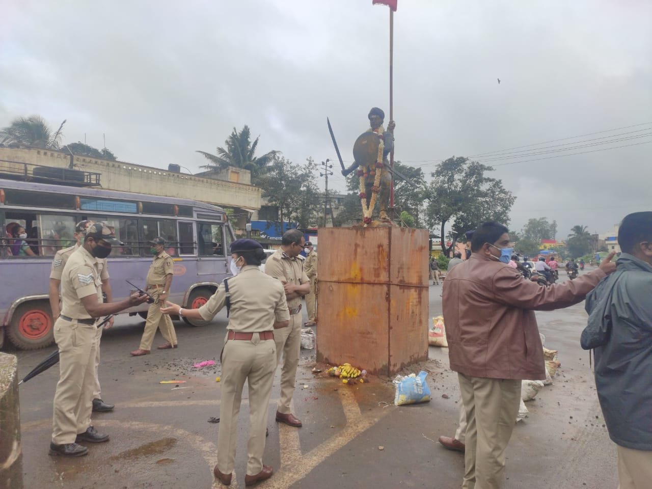 ADGP Pandey turns peacenik to end Belagavi's ‘Rayanna’ row