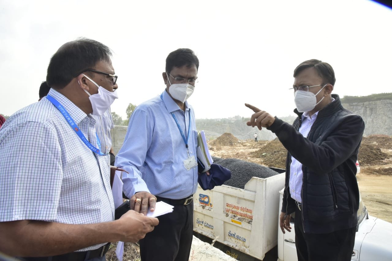 Fortuner-turned-‘tipper’ scam: BBMP chief orders fresh pothole-related tender 1 BBMP Administrator unhappy with pace of pothole repairs Gupta instructs officials to keep meticulous record of hot mix sent to each zone