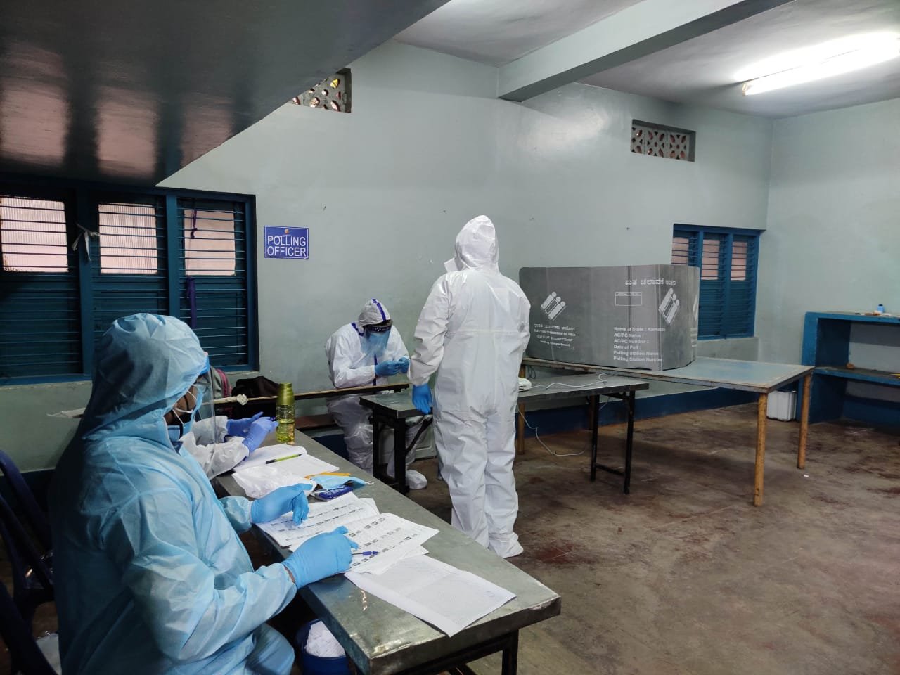 Four COVID patients exercise franchise during RR Nagar bypolls