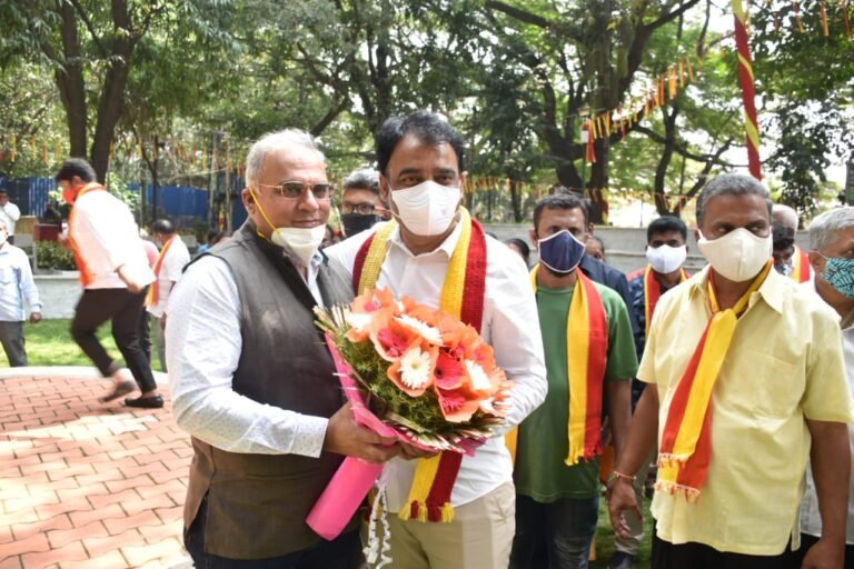 DCM inaugurates free Wi-Fi facility at city park Act Fibernet will also maintain Gokak Park