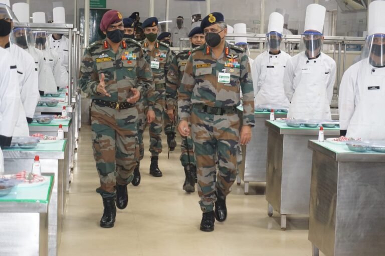 Army Training Command Chief visits ASC Centre and College