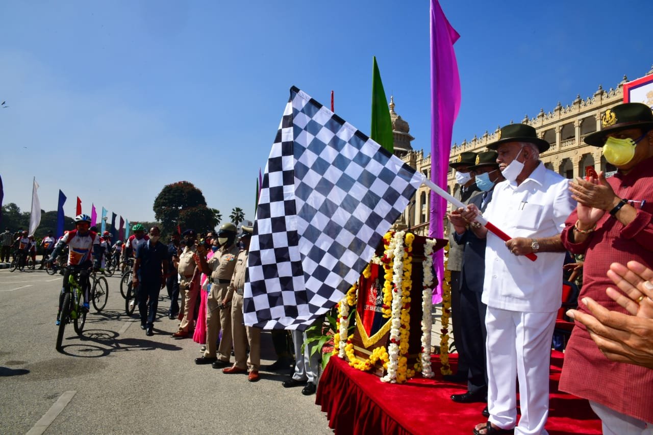 Karnataka CM flags off Aditya Mehta Foundation's Infinity Ride-2020