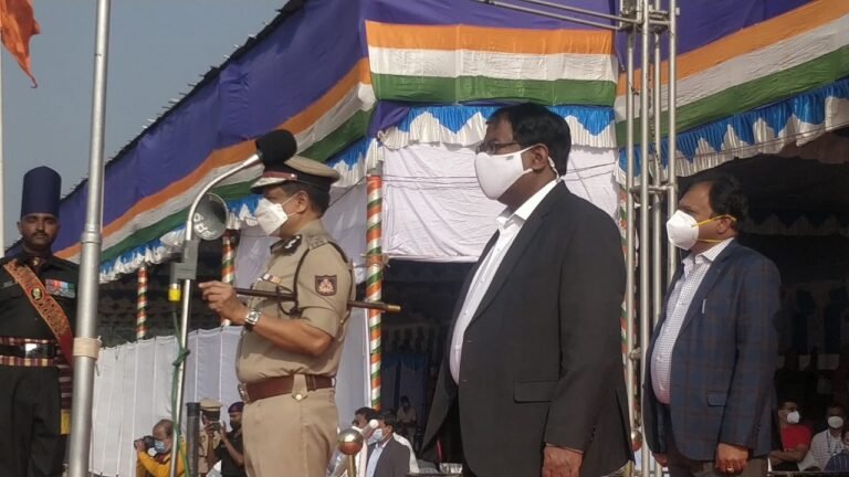 BBMP commissioner and Police commissioner at Republic Day mock parade
