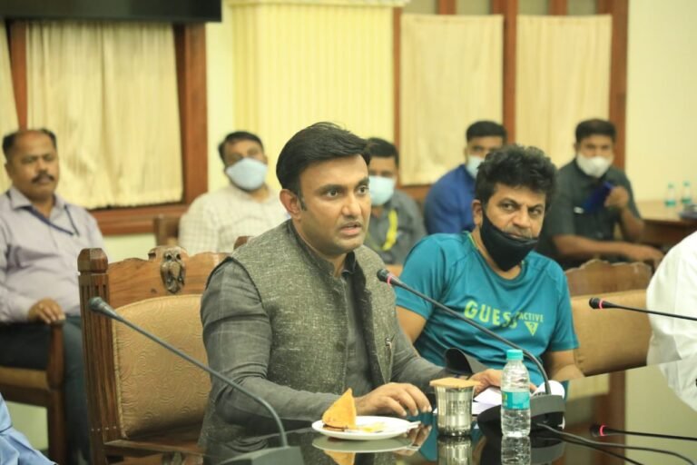 No relaxation in new COVID-19 guidelines: Karnataka Health Minister 1 Minister Sudhakar CC Patil with Kananda Film Industry delegates1