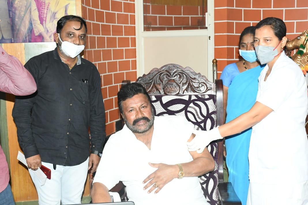 Minister BC Patil takes covid vaccination at his residence