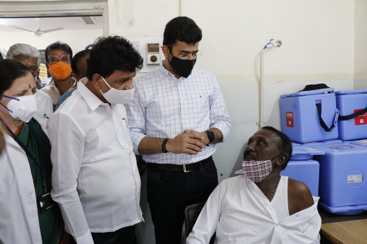 Centre Writes To States, Tells To Increase Interval Between Two Doses of COVISHIELD to 4-8 Weeks 1 Surya launches Covid Raksha 2.0 to enable seniors’ vaccination 2