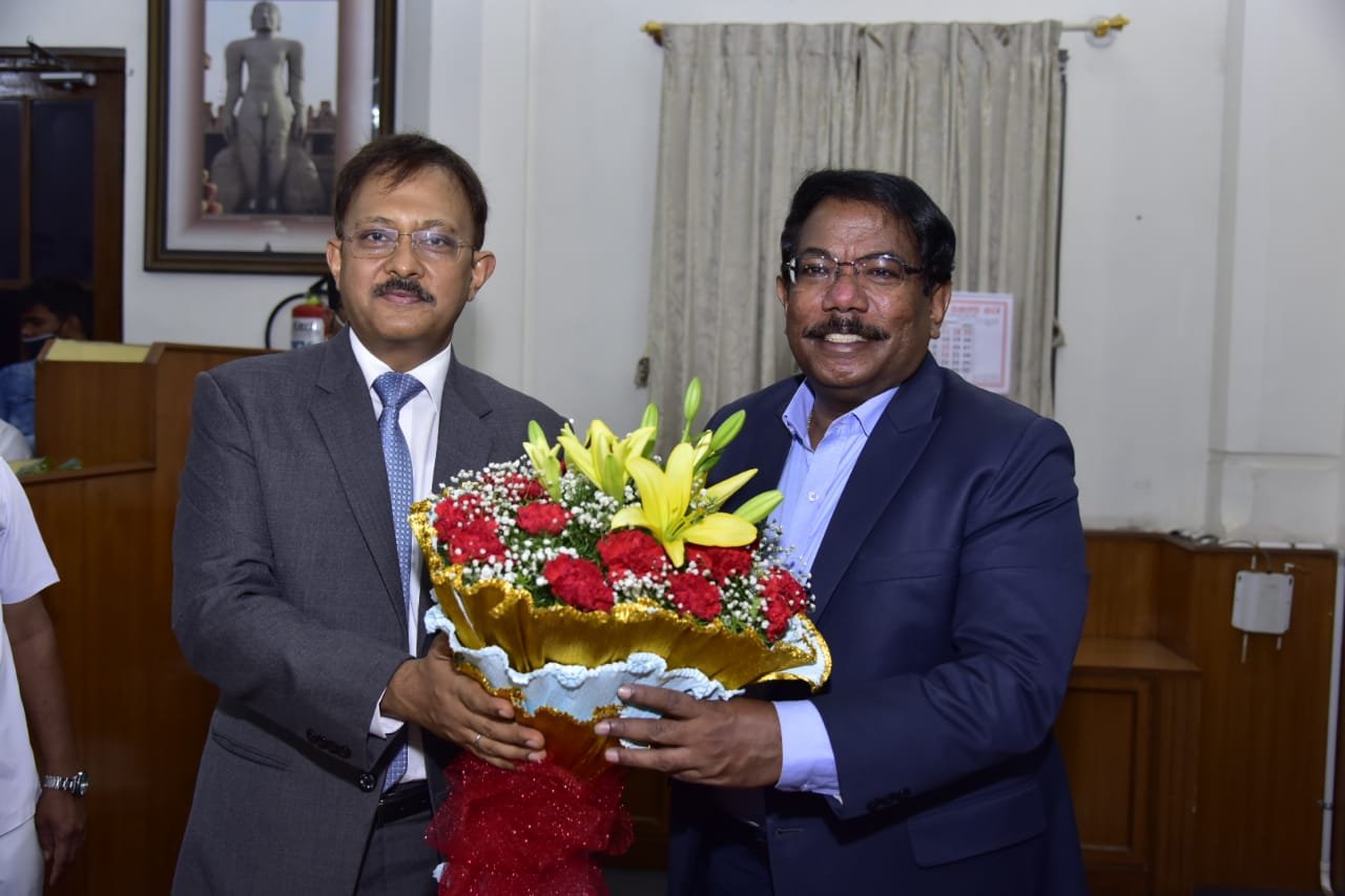 Gaurav Gupta takes charge as BBMP Chief Commissioner 1 IMG-20210401-WA0014