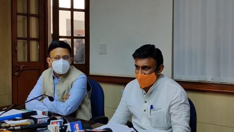 Health Minister Dr K Sudhakar addressing media after reviewing Covid-19 situation in Bengaluru on Thursday. To his right is seen BBMP's Chief Commissioner Gaurav Gupta.