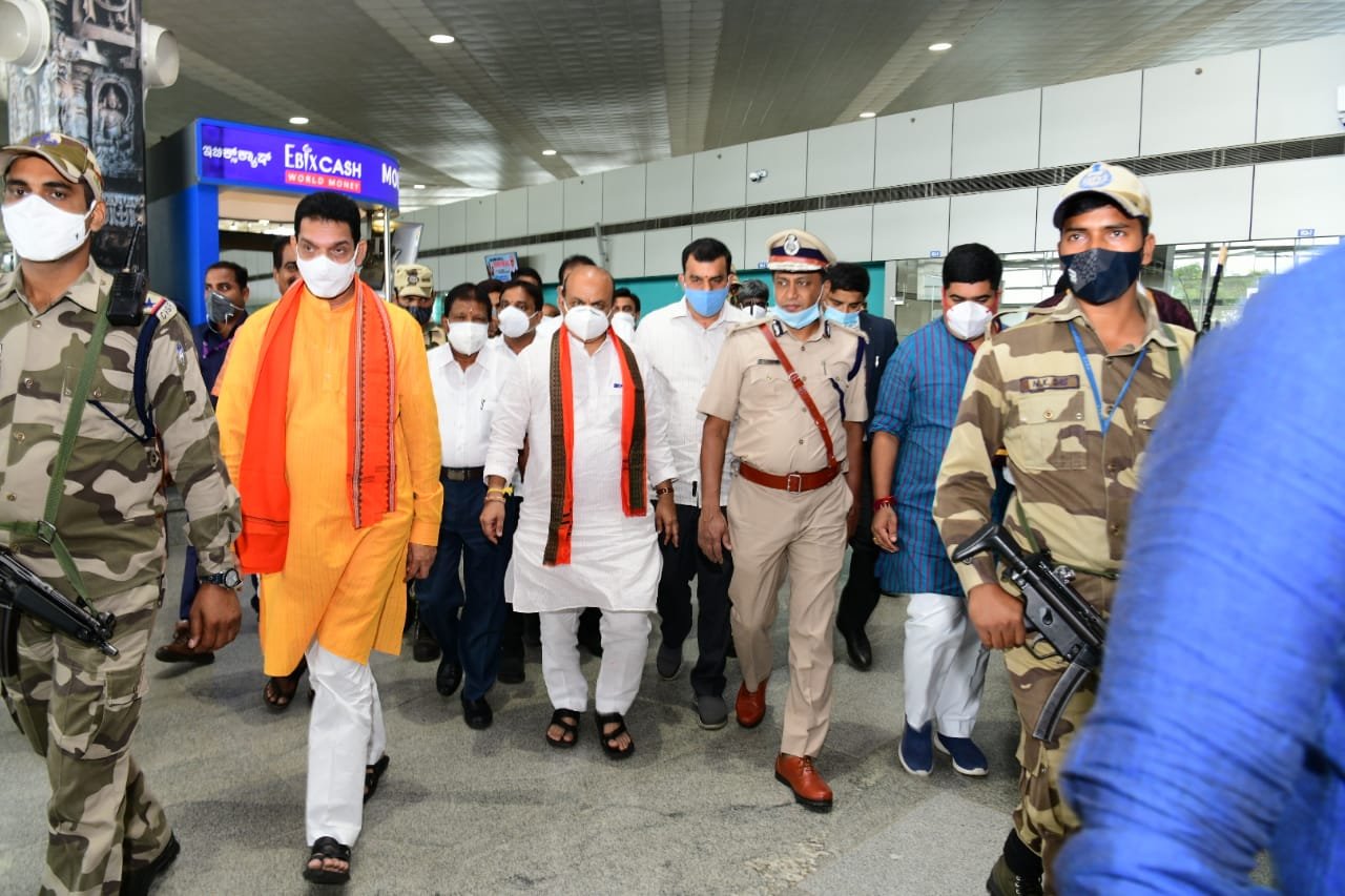 After ban on bouquets, guard of honour on its way out in Karnataka