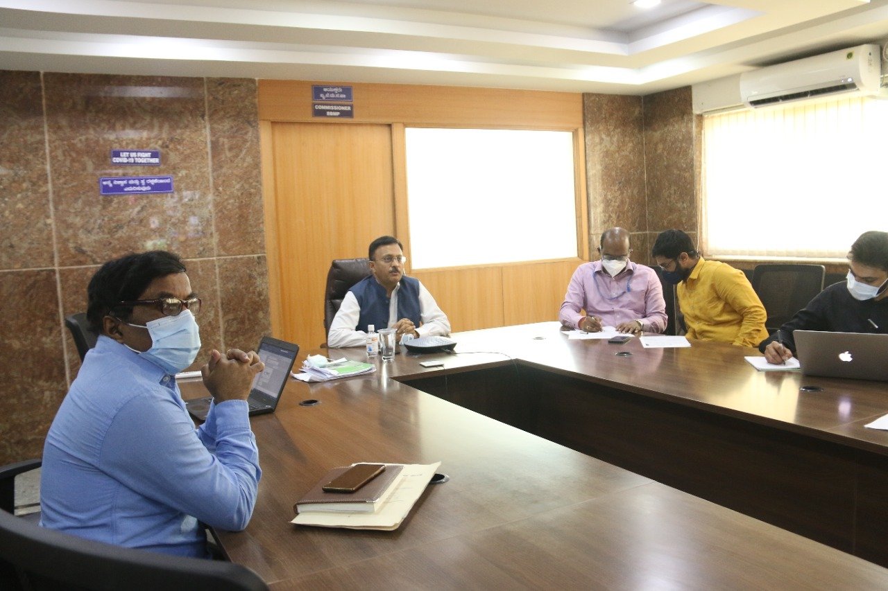 BBMP chief Gupta bats for universal adult vaccination in Bengaluru