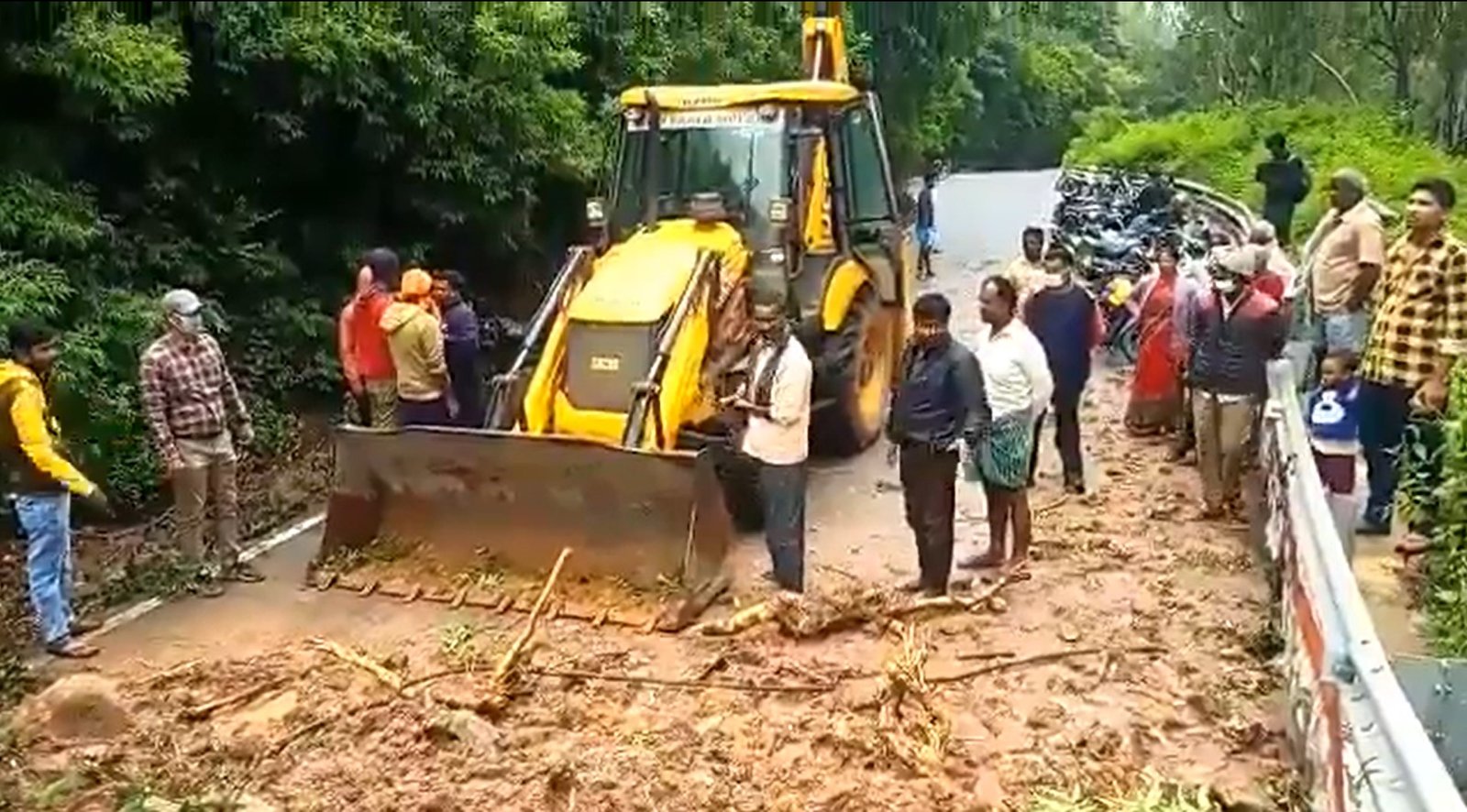 Landslide cuts access to Nandi Hills