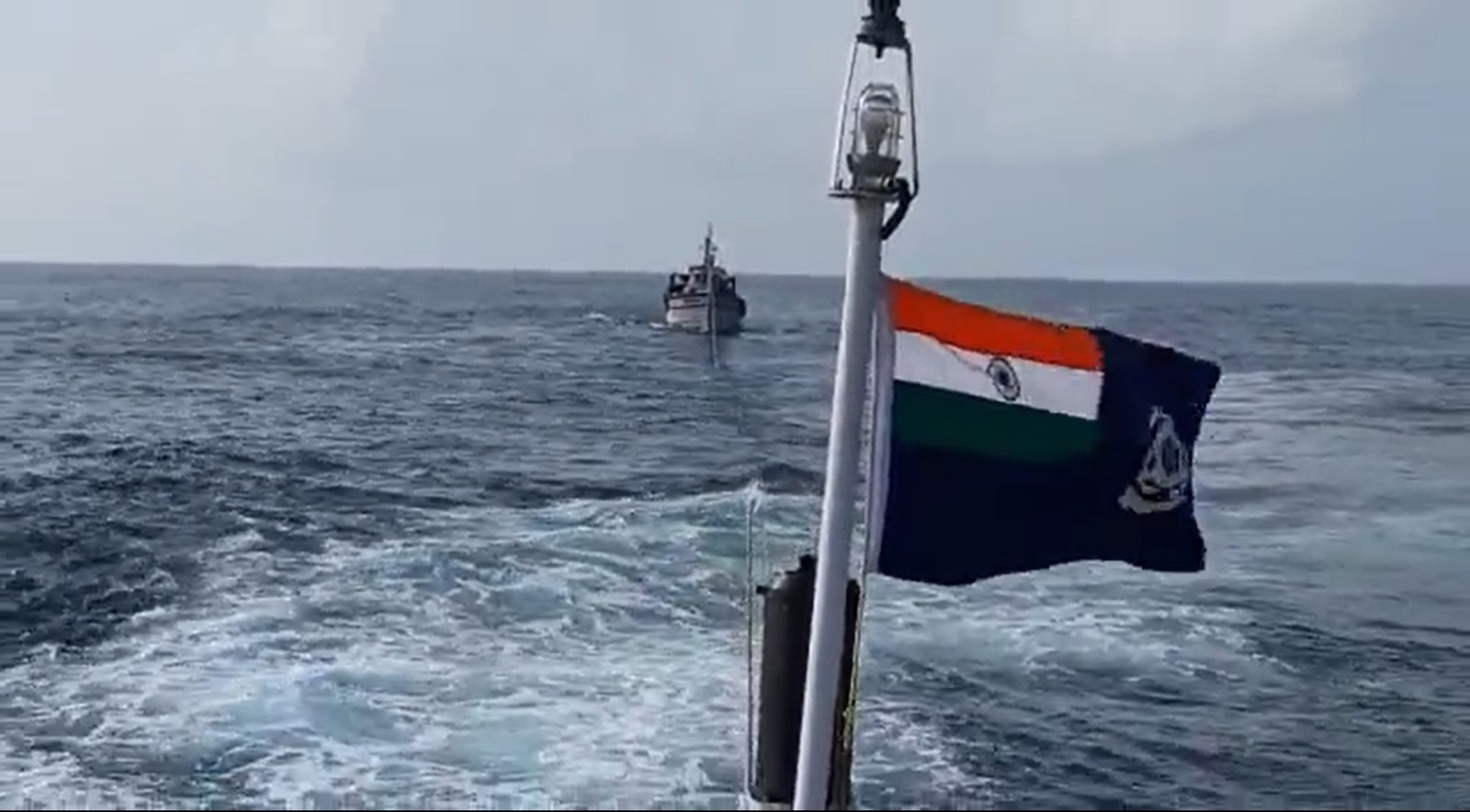 Coast Guard rescues 11 Karnataka fishermen stranded at sea 1 Coast Guard rescues 11 Karnataka fishermen stranded at sea