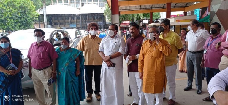 Passenger Amenities Committee (PAC) inspects KSR Bengaluru Station