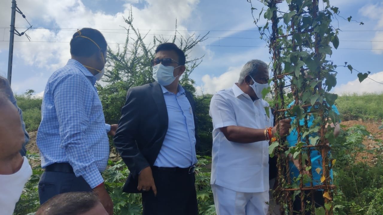 BBMP Chief, Minister inspect areas affected by rains in Pai Layout