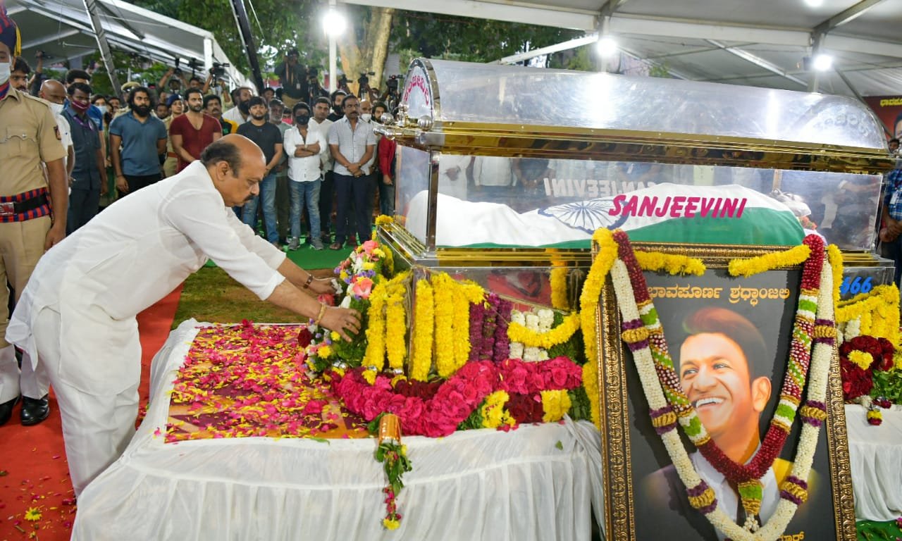 Puneeth Rajkumar laid to rest with full state honours 1 Puneeth Rajkumar laid to rest with full state honours