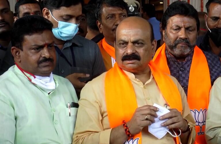 CM appeals pro-Kannada orgainsations not to go ahead with Karnataka band on Dec 31