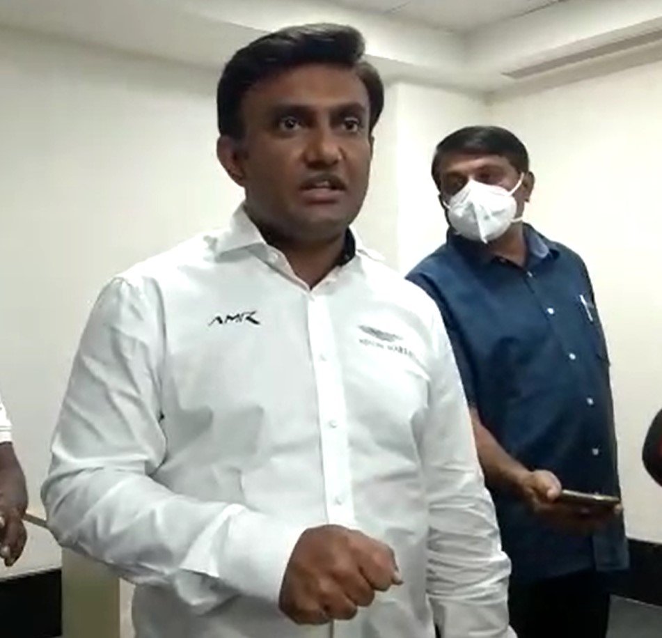 48 lakh children will receive JE vaccine from Dec 5: Karnataka Minister 1 Ahead of likely 3rd wave in Karnataka, govt medical colleges on alert & paediatric wards ramped up: Health Minister