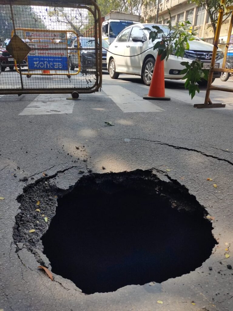 8-foot sinkhole sends traffic for a toss near Bengaluru's Town Hall