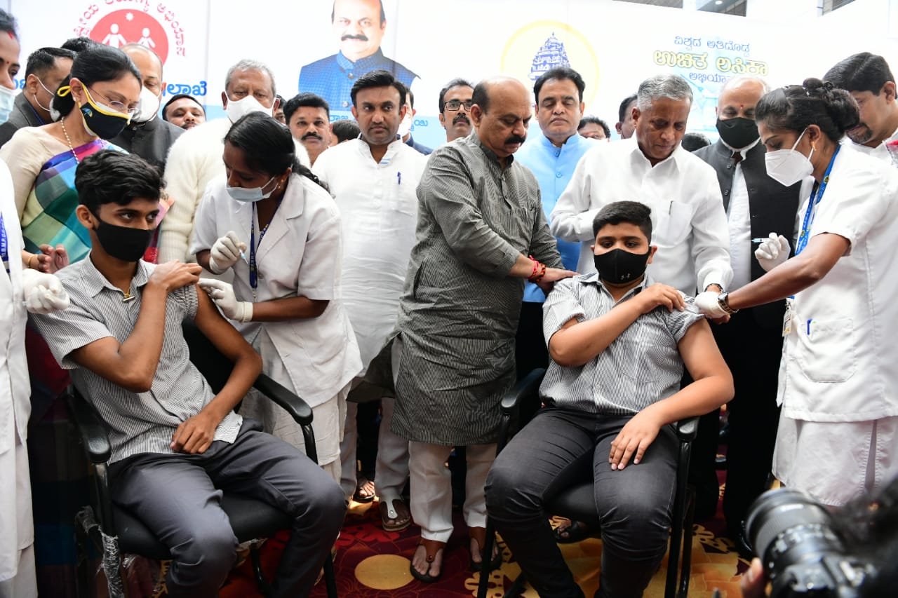 Vaccination for adolescents between 15-18 rolled out in Karnataka