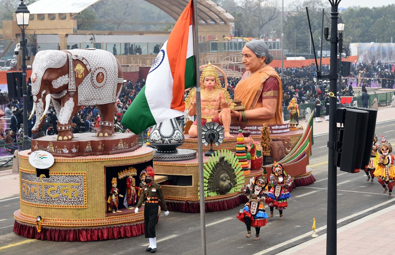 Rich folk art, handicraft shine in Karnataka's R-Day tableau 1 Rich folk art, handicraft shine in Karnataka's R-Day tableau