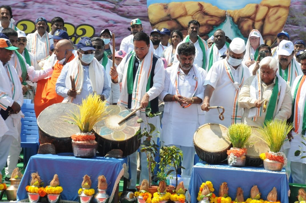 Over a month later, Karnataka Congress resumes its Mekedatu padayatra 1 Over a month later, Karnataka Congress resumes its Mekedatu padayatra
