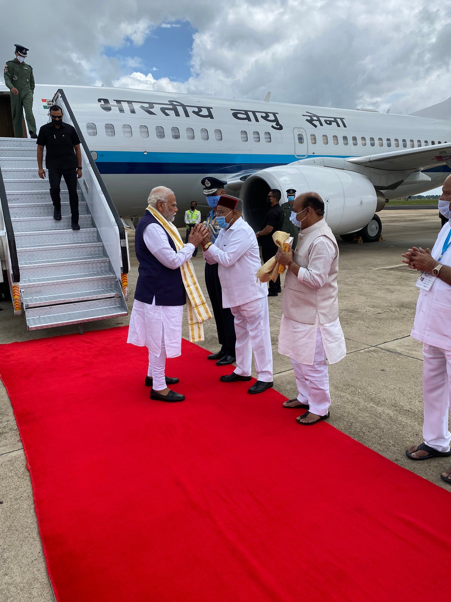 PM on 2-day Karnataka visit arrives in Bengaluru 1 Prime Minister Narendra Modi arrived here on Monday on a two-day visit to Karnataka, during which he will be participating in a series of events in the city and Mysuru, and inaugurate or lay foundation for various developmental works.