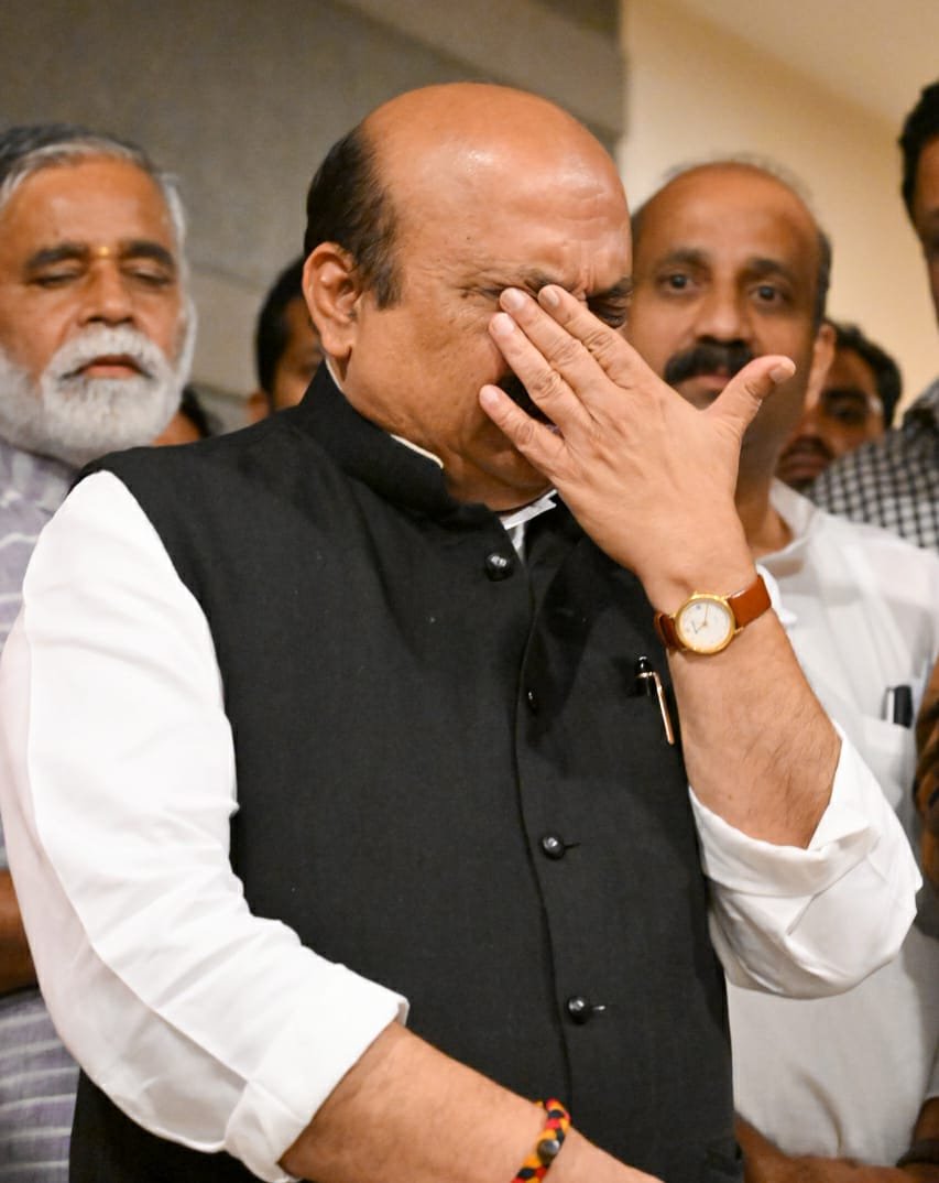 Karnataka CM in tears after watching '777 Charlie' movie 1 Karnataka CM in tears after watching '777 Charlie' movie