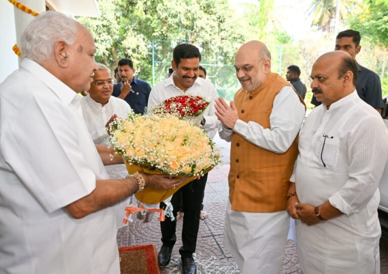 Amit Shah visits Karnataka BJP strongman Yediyurappa's residence for breakfast meet