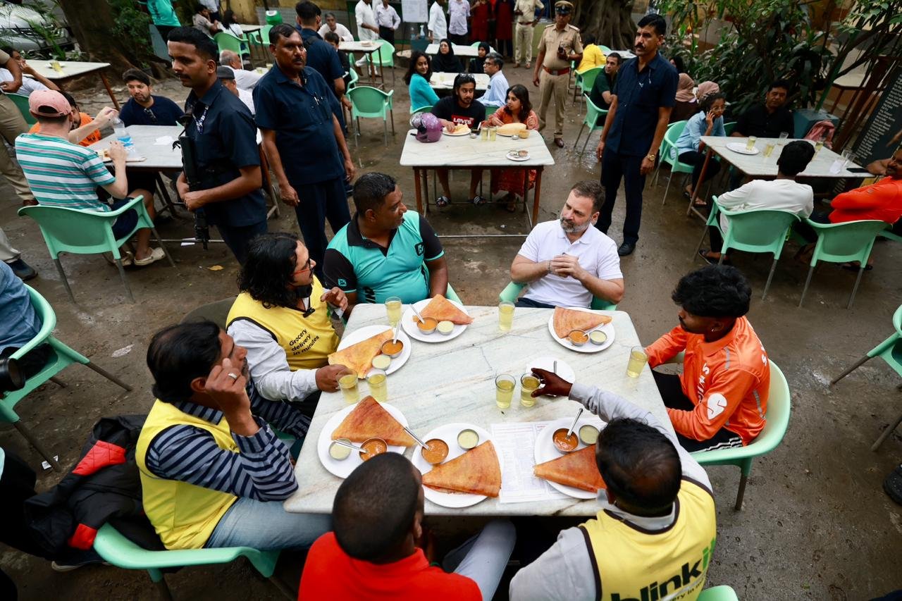 Karnataka polls: Rahul Gandhi relishes masala dosa with gig workers of app-based delivery services in Bengaluru