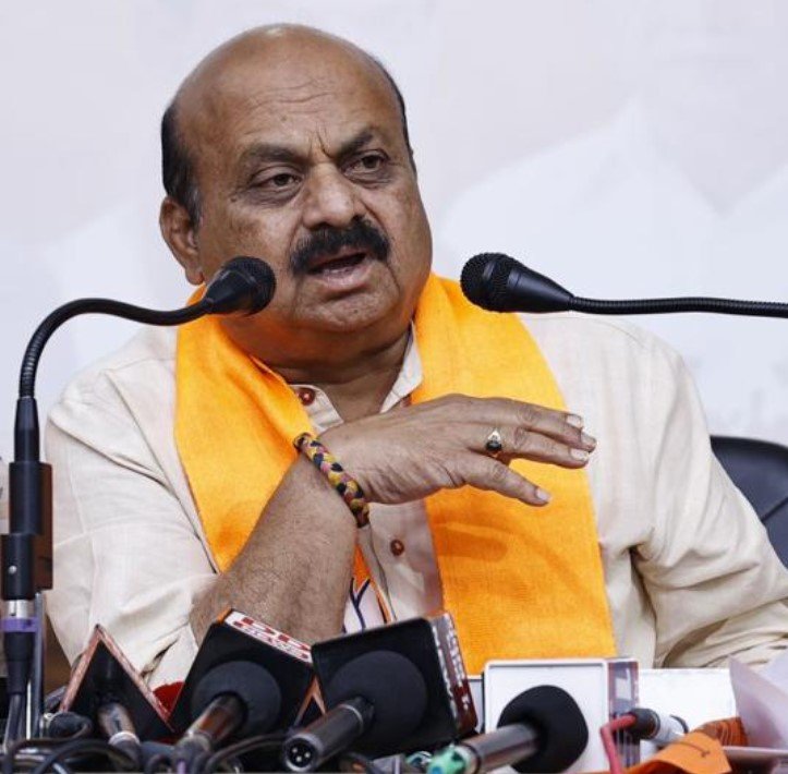 Bommai accuses Cong of cheating people by trying to attach conditions to poll guarantees after coming to power