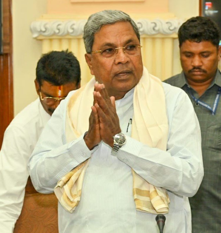 Siddaramaiah urges Maharashtra CM to release water to North Karnataka districts hit by severe summer