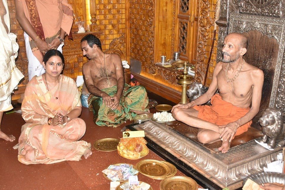 Laxmi Hebbalkar visits Udupi math after appointment as district in-charge minister