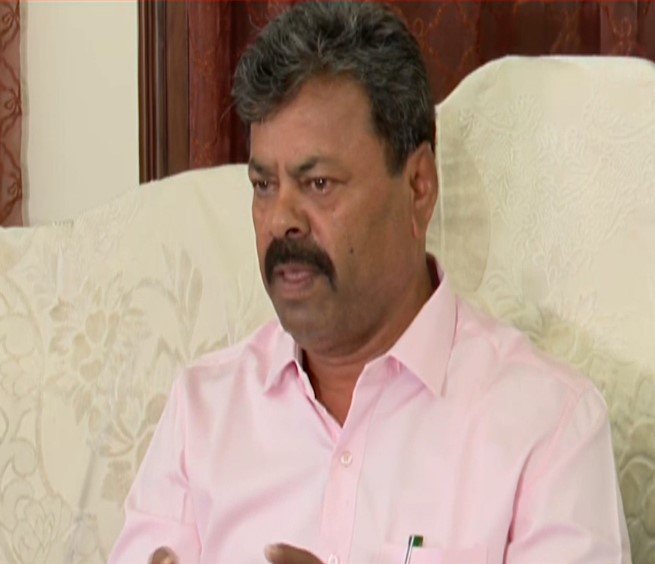 Karnataka BJP issues notice to former MLA Renukacharya for 'anti-party' remarks