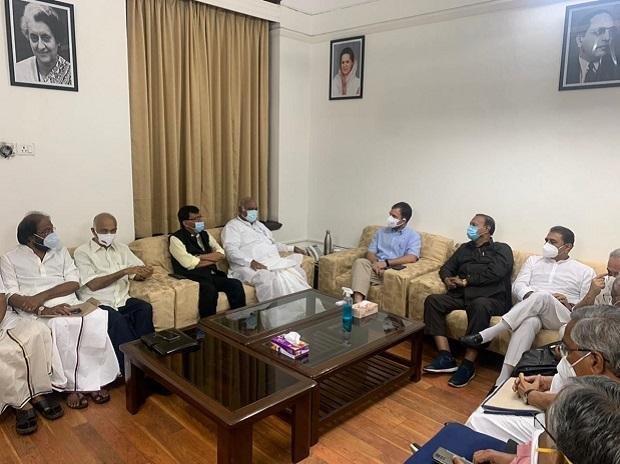 26 Oppn parties likely to attend 2-day brainstorming session from Monday to take on BJP