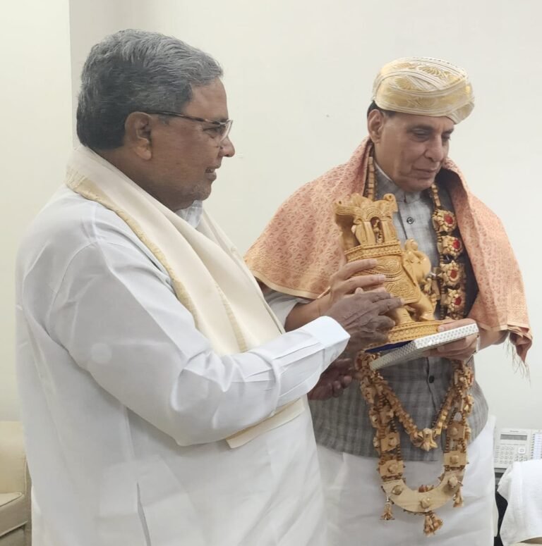 Mysuru Dasara festivities: Karnataka CM keen on 'airshow', meets Rajnath Singh with request