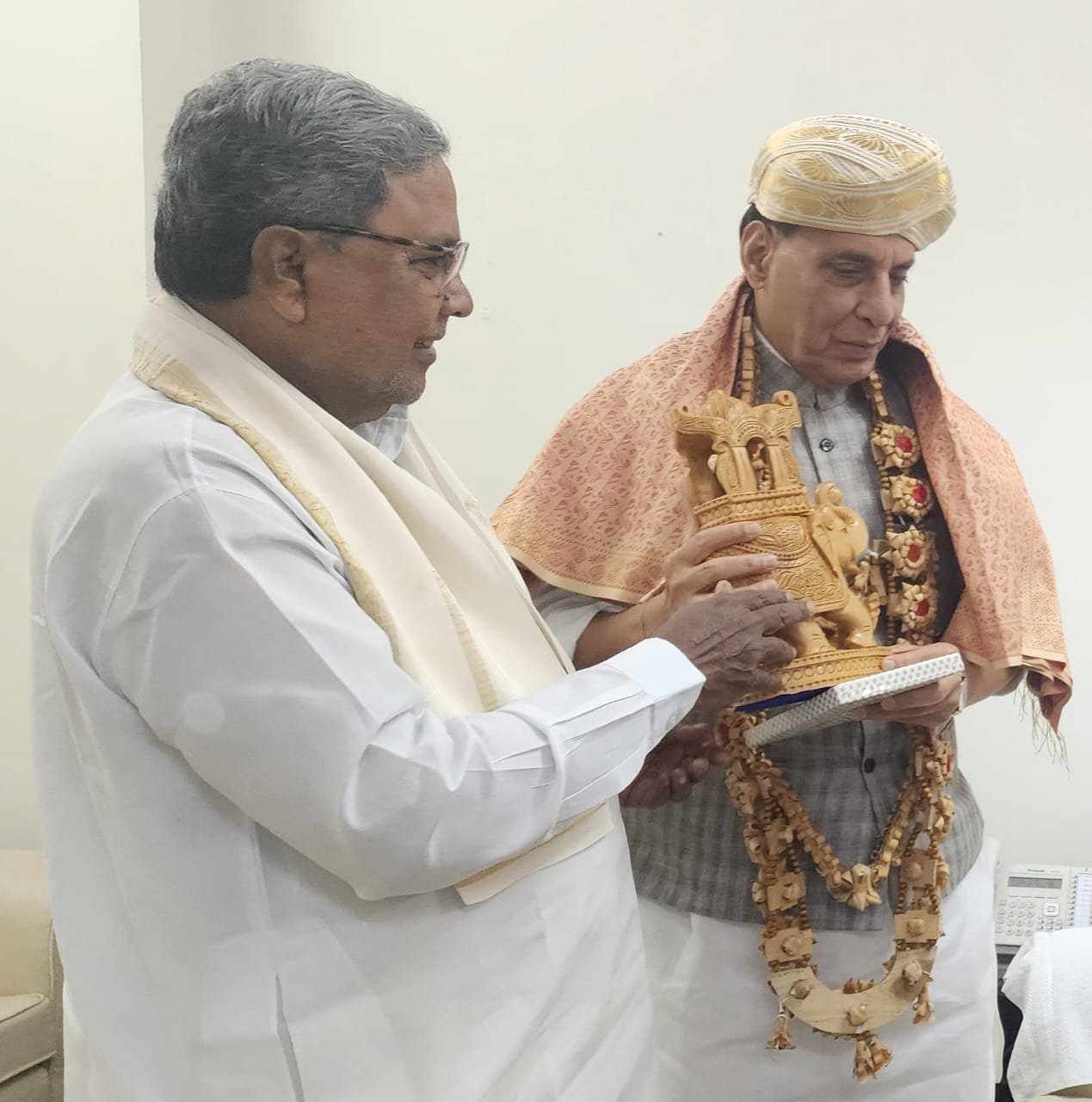 Mysuru Dasara festivities: Karnataka CM keen on 'airshow', meets Rajnath Singh with request 1 Mysuru Dasara festivities: Karnataka CM keen on 'airshow', meets Rajnath Singh with request