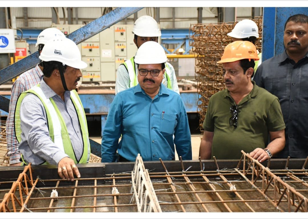 Karnataka minister inspects residential complex built by slum rehabilitation body in Mumbai 1 Karnataka minister inspects residential complex built by slum rehabilitation body in Mumbai