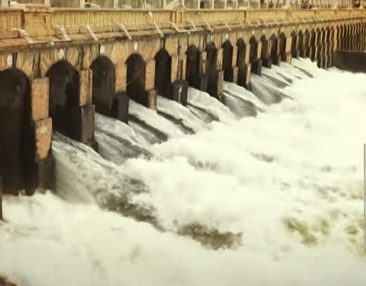 Cauvery authority asks Karnataka to release 5,000 cusecs of water to Tamil Nadu for another 15 days: Official 1 Karnataka begins releasing Cauvery water to Tamil Nadu following CWMA order
