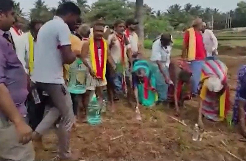 Pro-Kannada organisations protest against Cauvery water release to Tamil Nadu 1 Pro-Kannada organisations protest against Cauvery water release to Tamil Nadu