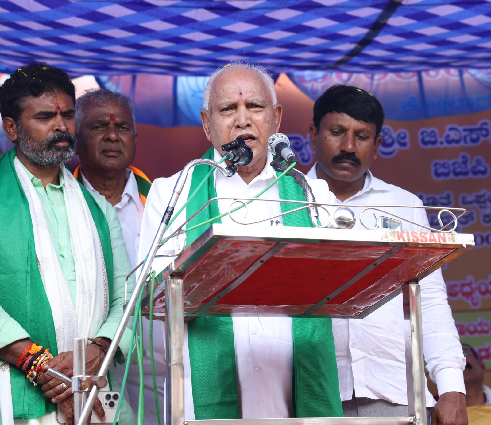 Cong govt in Karnataka in deep slumber, says Yediyurappa 1 Cong govt in Karnataka in deep slumber, says Yediyurappa