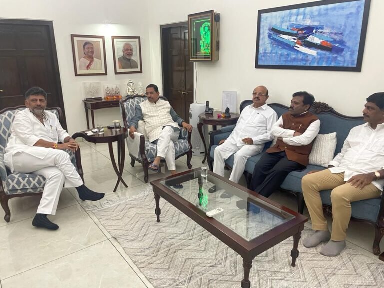 Karnataka Deputy CM meets Central Minister over Cauvery water issue