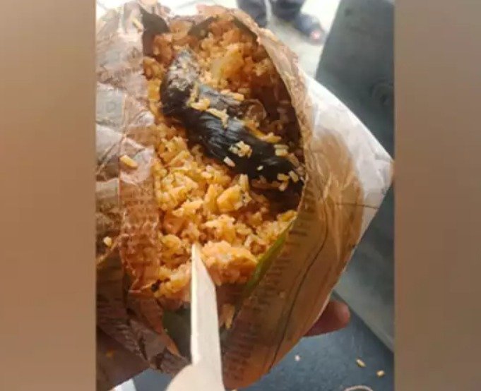 Dead rat found in breakfast served to police personnel amid Bengaluru strike over Cauvery row 3 Dead rat found in breakfast served to police personnel amid Bengaluru strike over Cauvery row