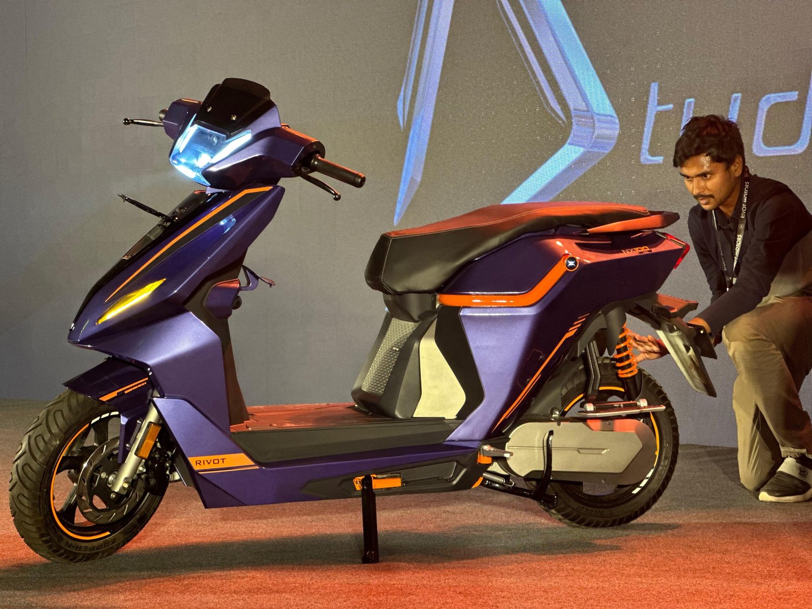 Rivot Motors launch RIVOT NX100; World’s first Electric Scooter offering an upgradeable range