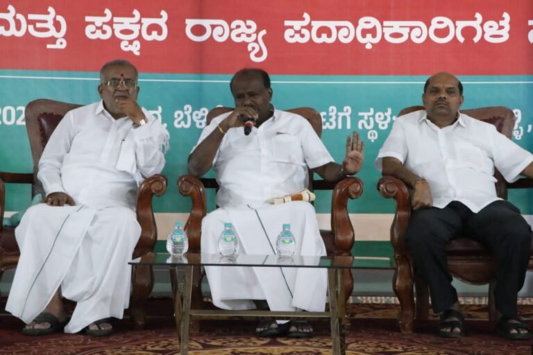 JD(S) legislators and leaders have unanimously approved decision on alliance with BJP: Kumaraswamy 3 JD(S) legislators and leaders have unanimously approved decision on alliance with BJP: Kumaraswamy